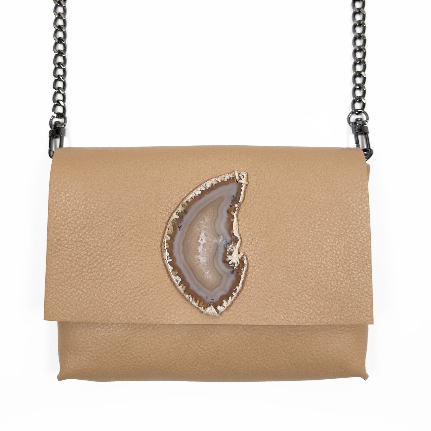 This versatile BAHAMA bag by evokewomen boasts luxurious Italian leather, a chic knotted strap, and an exquisite agate slice on the front flap.