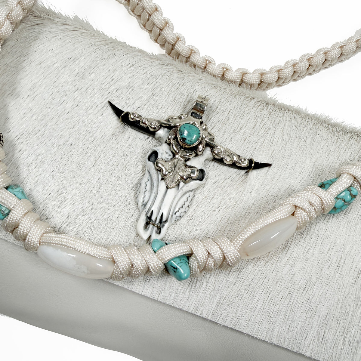 BAGUETTE - off white - knotted strap