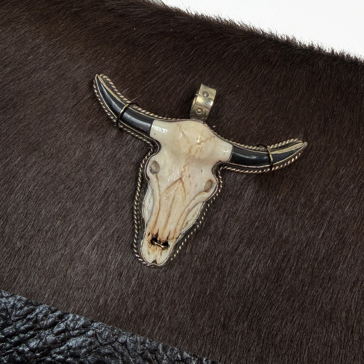BAHAMA - dark brown snake & hair on - Longhorn